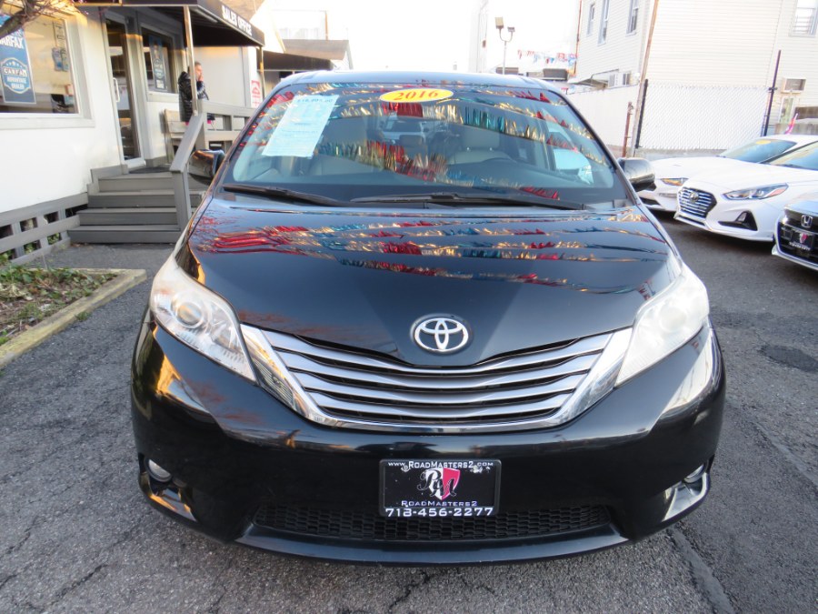 2016 Toyota Sienna XLE Premium 8 Passenger photo