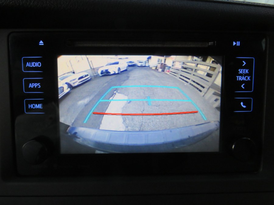 2016 Toyota Sienna XLE Premium 8 Passenger photo