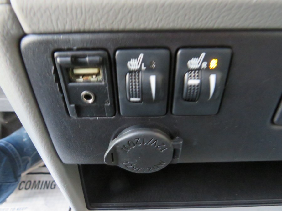 2016 Toyota Sienna XLE Premium 8 Passenger photo