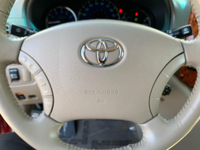 2009 Toyota Sienna XLE photo