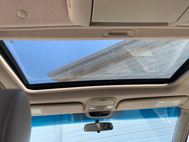 2009 Toyota Sienna XLE photo