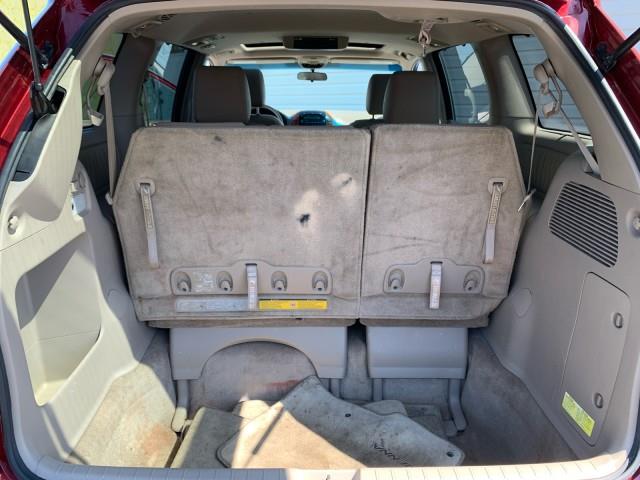 2009 Toyota Sienna XLE photo