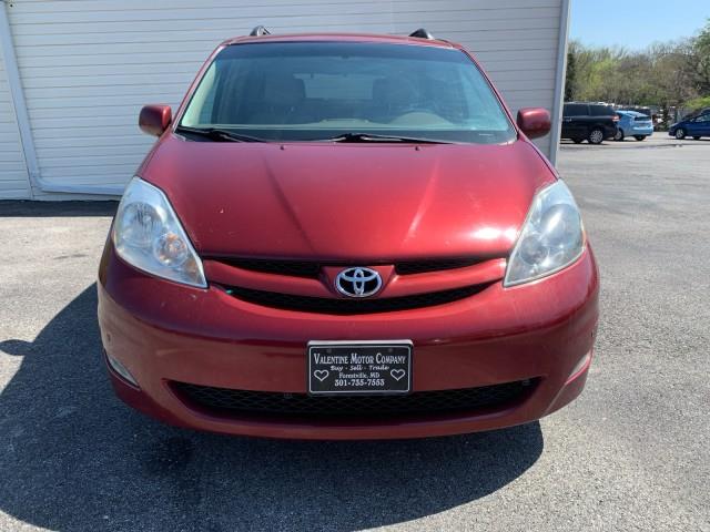 2009 Toyota Sienna XLE photo