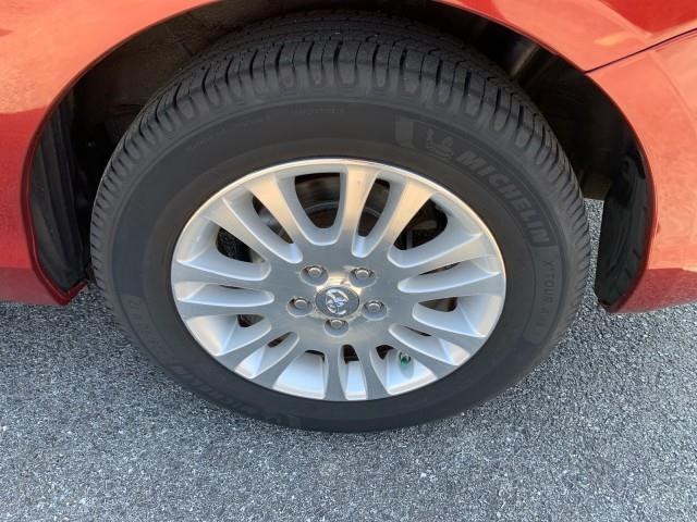 2009 Toyota Sienna XLE photo
