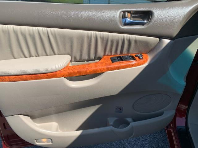 2009 Toyota Sienna XLE photo