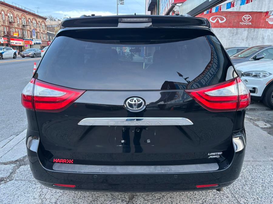2017 Toyota Sienna Limited Premium AWD 7-Passenge photo