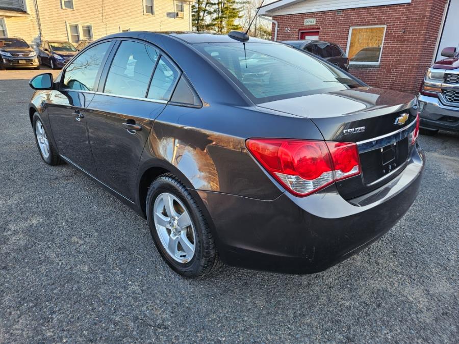 2015 Chevrolet Cruze 4dr Sdn Auto 1LT photo