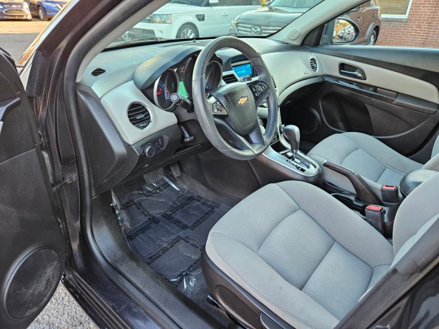 2015 Chevrolet Cruze 4dr Sdn Auto 1LT photo