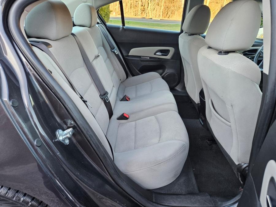 2015 Chevrolet Cruze 4dr Sdn Auto 1LT photo