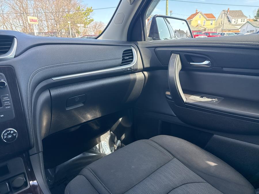 2017 Chevrolet Traverse FWD 4dr LT w/1LT photo