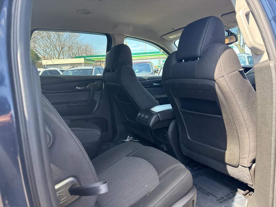 2017 Chevrolet Traverse FWD 4dr LT w/1LT photo
