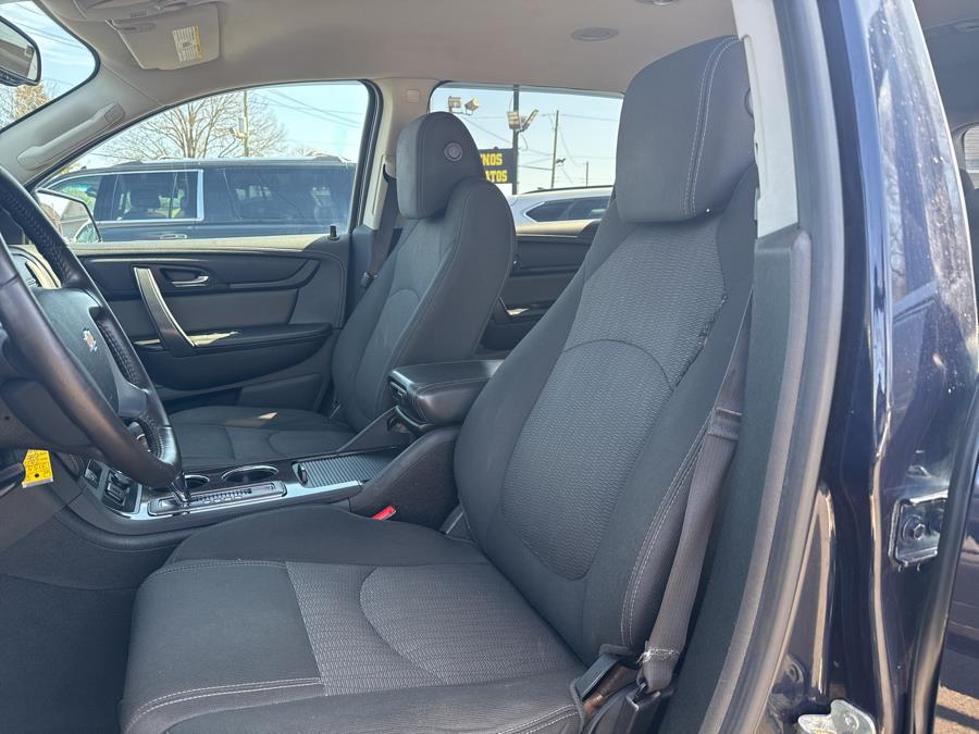 2017 Chevrolet Traverse FWD 4dr LT w/1LT photo