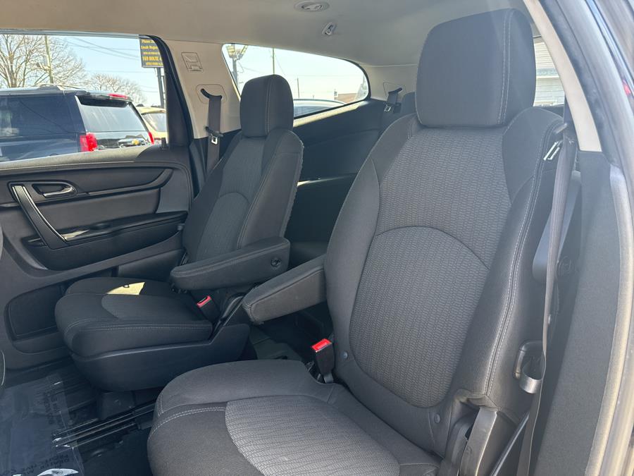 2017 Chevrolet Traverse FWD 4dr LT w/1LT photo