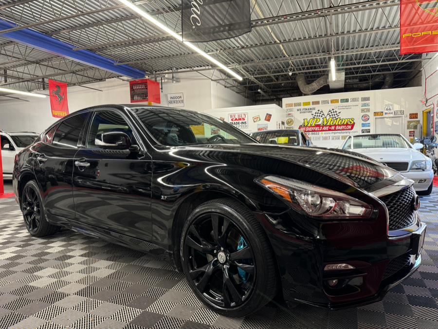 2016 Infiniti Q70 4dr Sdn V6 AWD photo