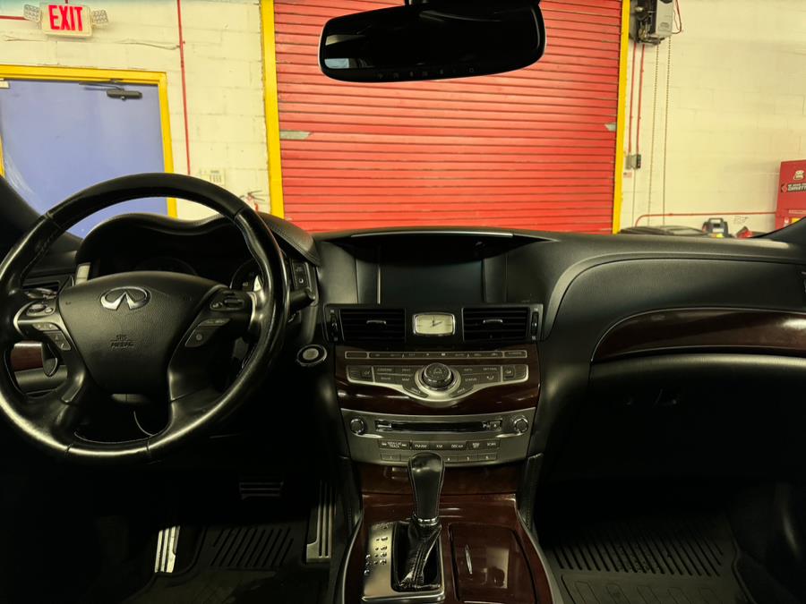 2016 Infiniti Q70 4dr Sdn V6 AWD photo