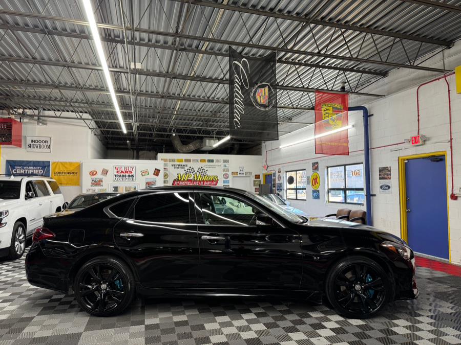 2016 Infiniti Q70 4dr Sdn V6 AWD photo