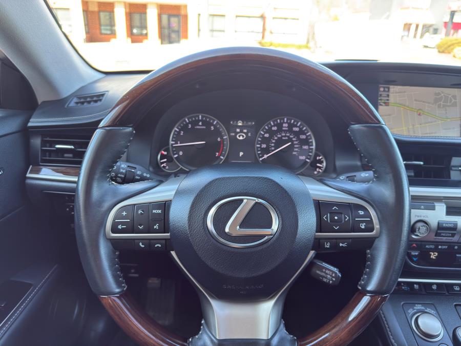 2017 Lexus ES ES photo