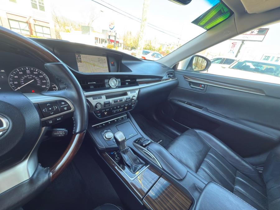 2017 Lexus ES ES photo