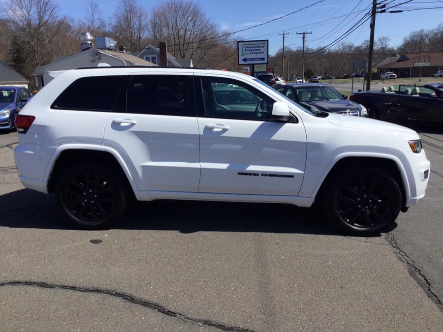 2017 Jeep Grand Cherokee Altitude 4x4 photo