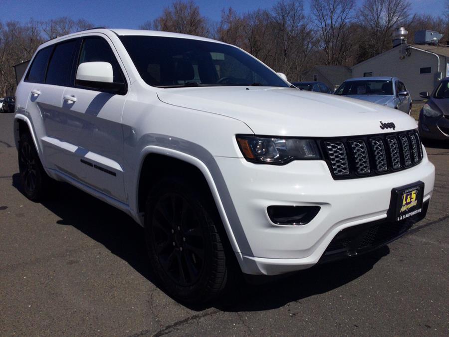 2017 Jeep Grand Cherokee Altitude 4x4 photo