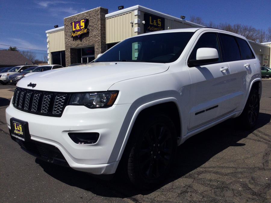 2017 Jeep Grand Cherokee Altitude 4x4 photo