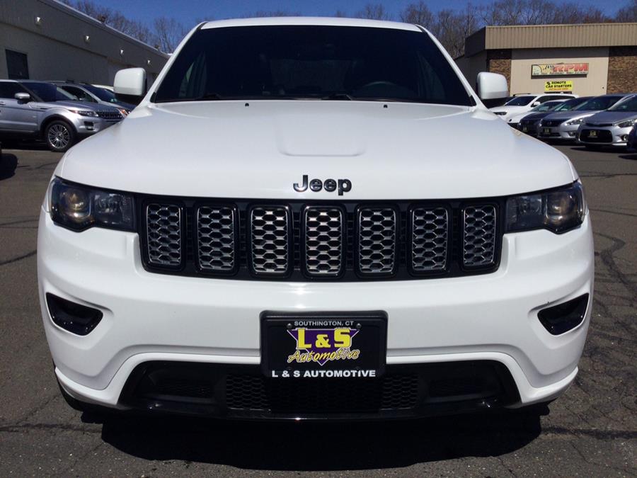 2017 Jeep Grand Cherokee Altitude 4x4 photo