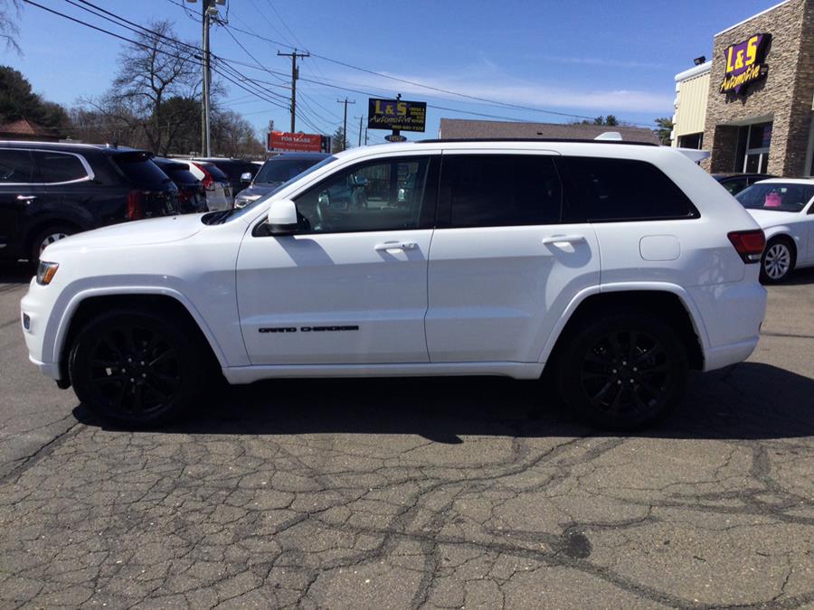 2017 Jeep Grand Cherokee Altitude 4x4 photo