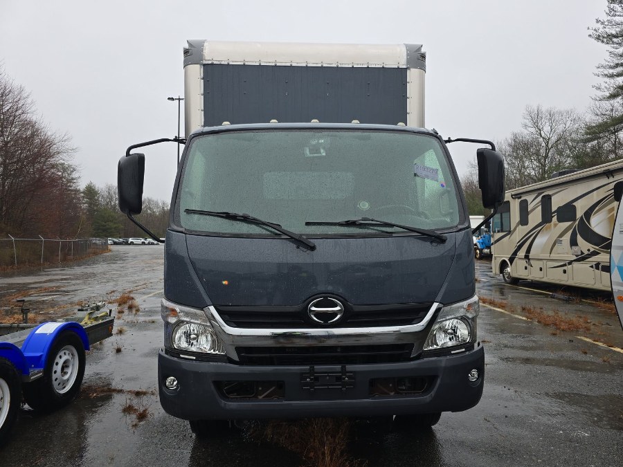 2020 Hino 195 16FT BOX + LIFT GATE + 19,500L photo