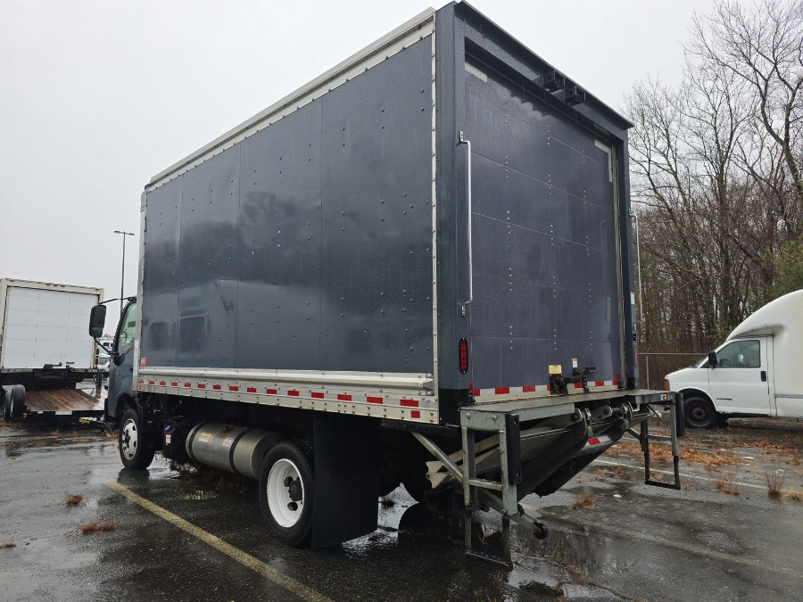 2020 Hino 195 16FT BOX + LIFT GATE + 19,500L photo