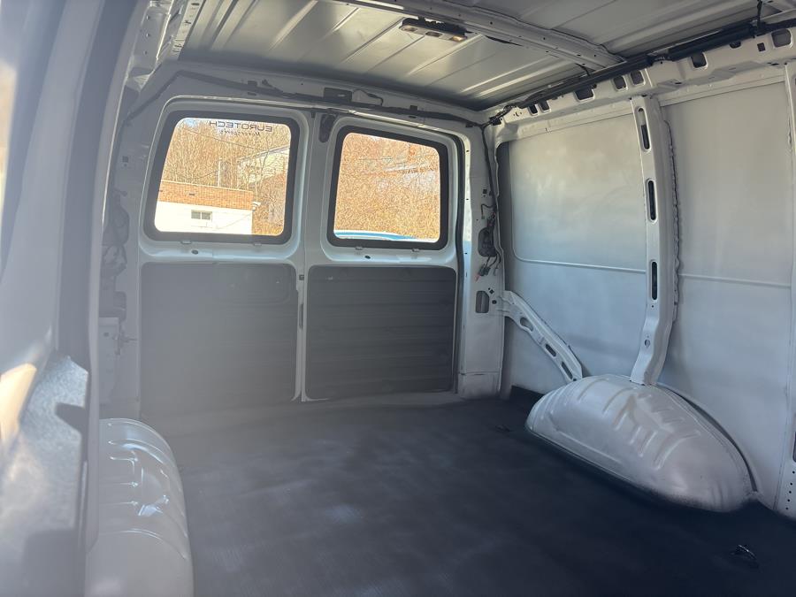 2021 Chevrolet Express Cargo Van RWD 2500 135