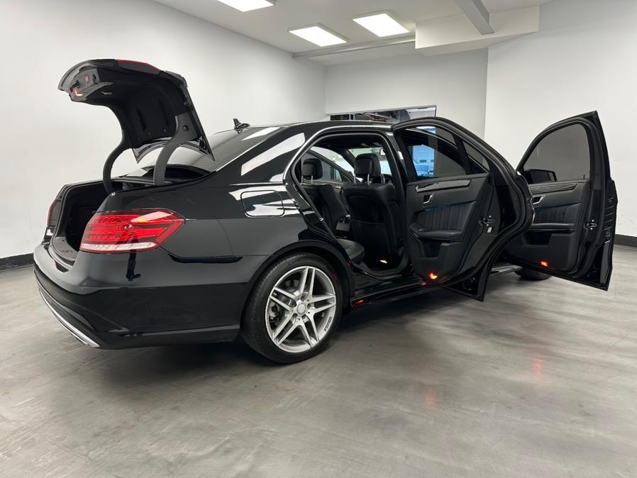 2016 Mercedes-Benz E-Class 4dr Sdn E400 4MATIC photo