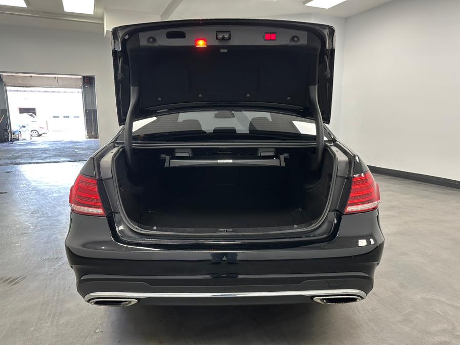 2016 Mercedes-Benz E-Class 4dr Sdn E400 4MATIC photo