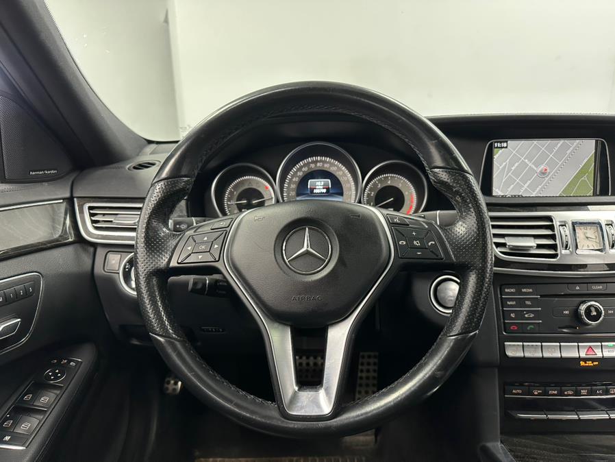 2016 Mercedes-Benz E-Class 4dr Sdn E400 4MATIC photo