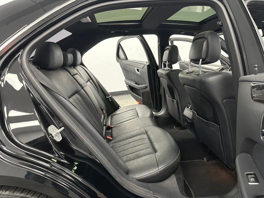 2016 Mercedes-Benz E-Class 4dr Sdn E400 4MATIC photo