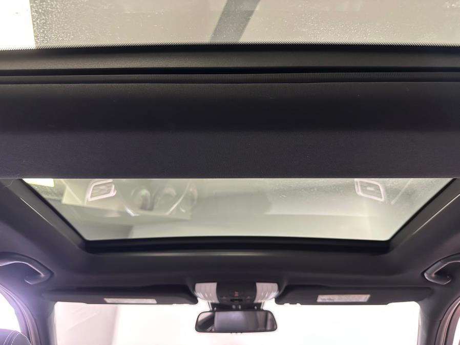 2016 Mercedes-Benz E-Class 4dr Sdn E400 4MATIC photo