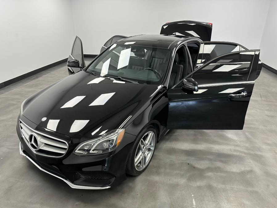 2016 Mercedes-Benz E-Class 4dr Sdn E400 4MATIC photo