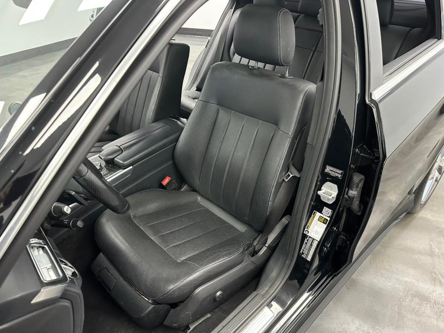 2016 Mercedes-Benz E-Class 4dr Sdn E400 4MATIC photo