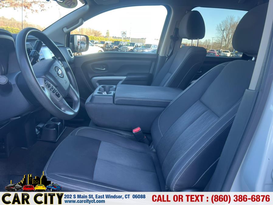 2017 Nissan Titan 4x4 Crew Cab S photo