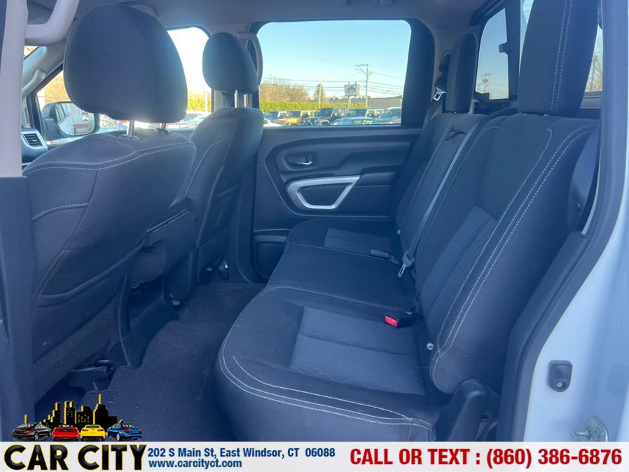 2017 Nissan Titan 4x4 Crew Cab S photo