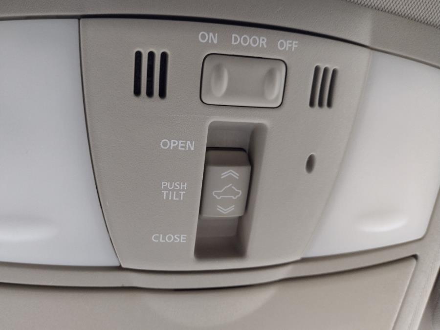 2012 Nissan Murano LE photo