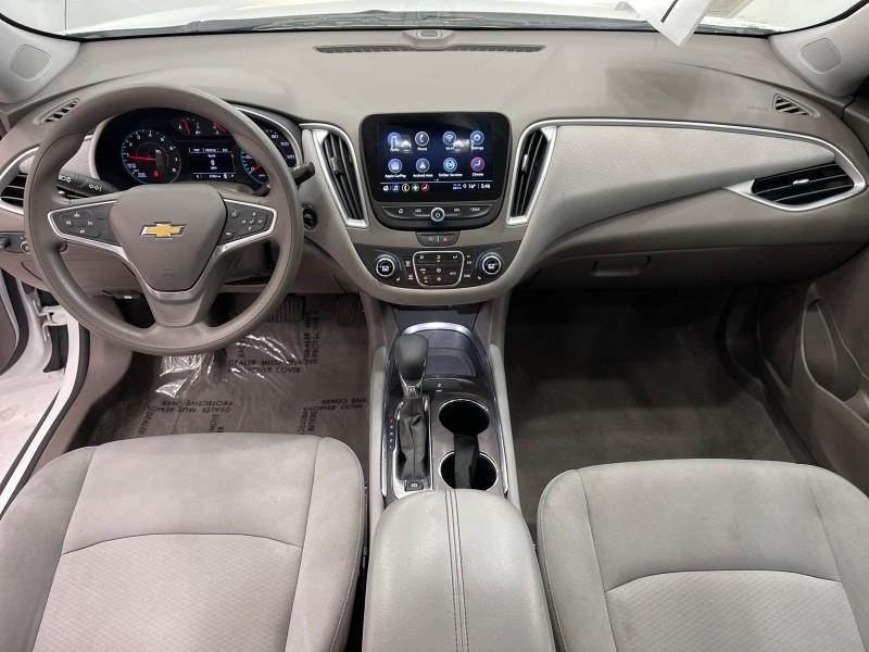 2022 Chevrolet Malibu LT photo