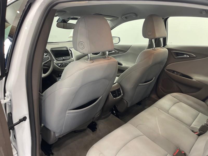 2022 Chevrolet Malibu LT photo