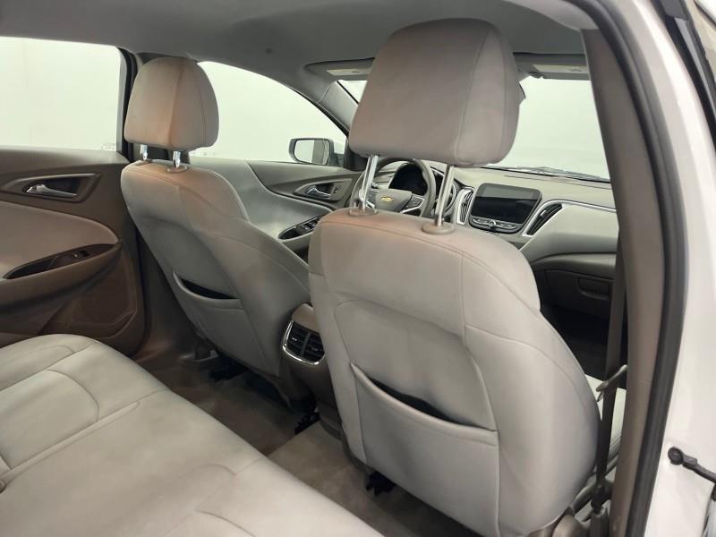 2022 Chevrolet Malibu LT photo