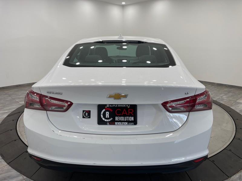 2022 Chevrolet Malibu LT photo