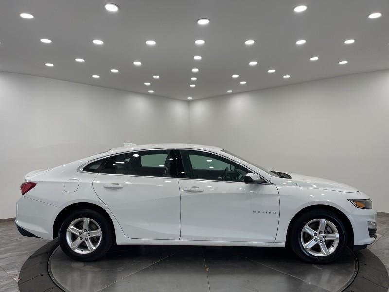 2022 Chevrolet Malibu LT photo