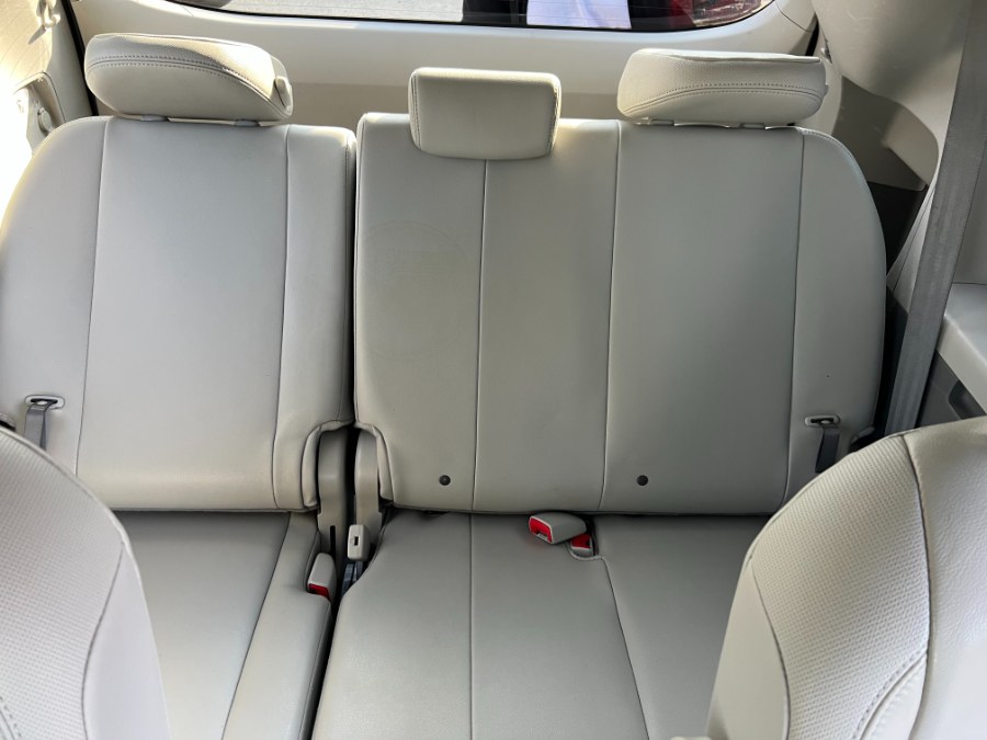 2014 Toyota Sienna XLE 7-Passenger photo