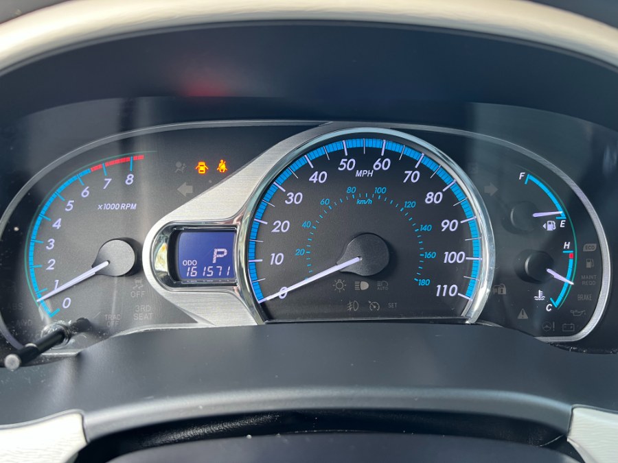 2014 Toyota Sienna XLE 7-Passenger photo
