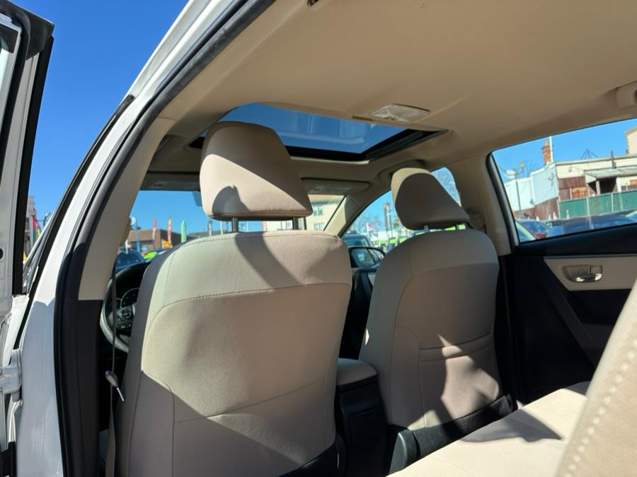 2014 Toyota Corolla L photo