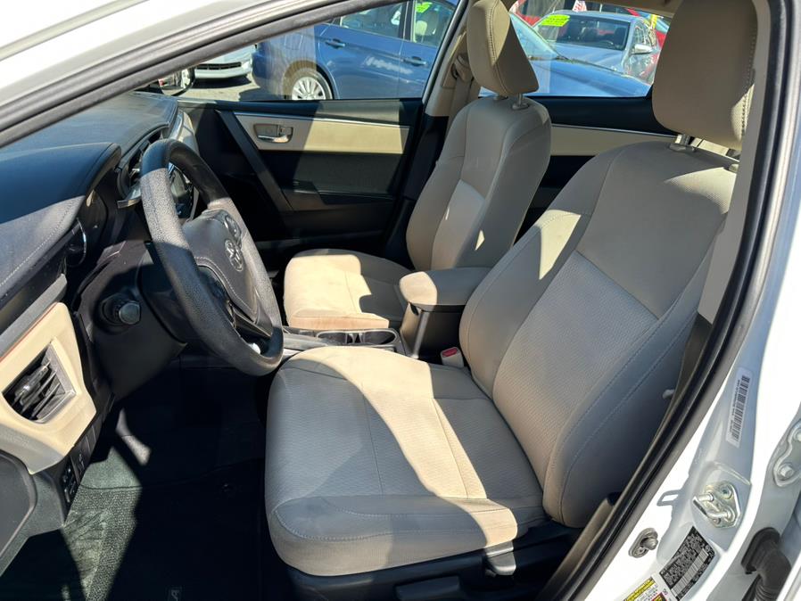2014 Toyota Corolla L photo