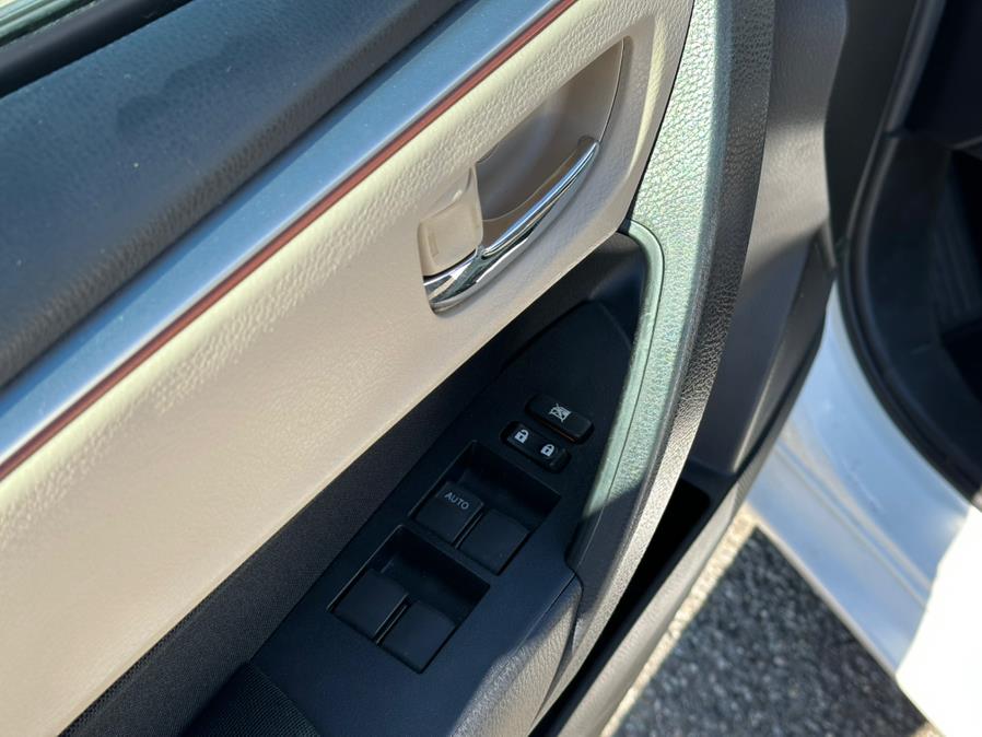 2014 Toyota Corolla L photo